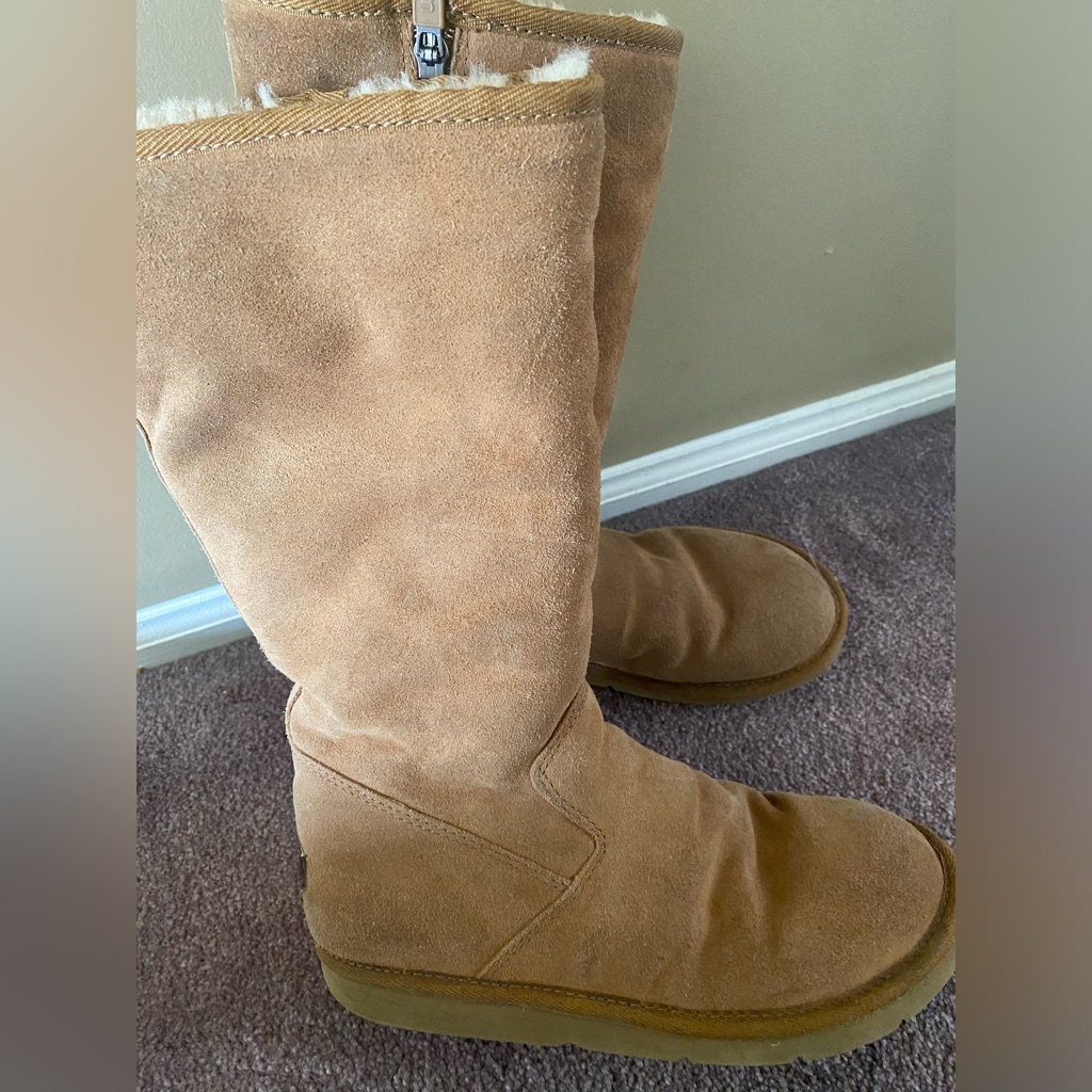 Ugg Suede Boot